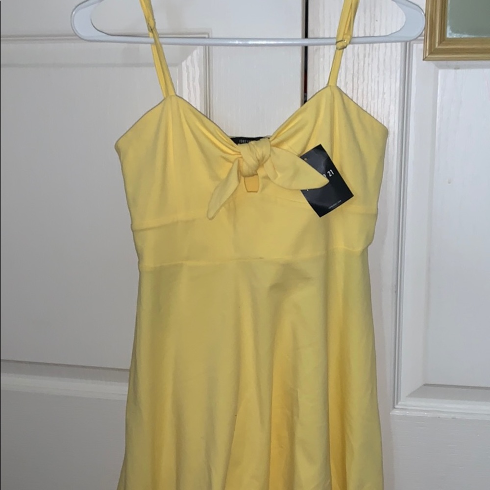 Yellow bow dress